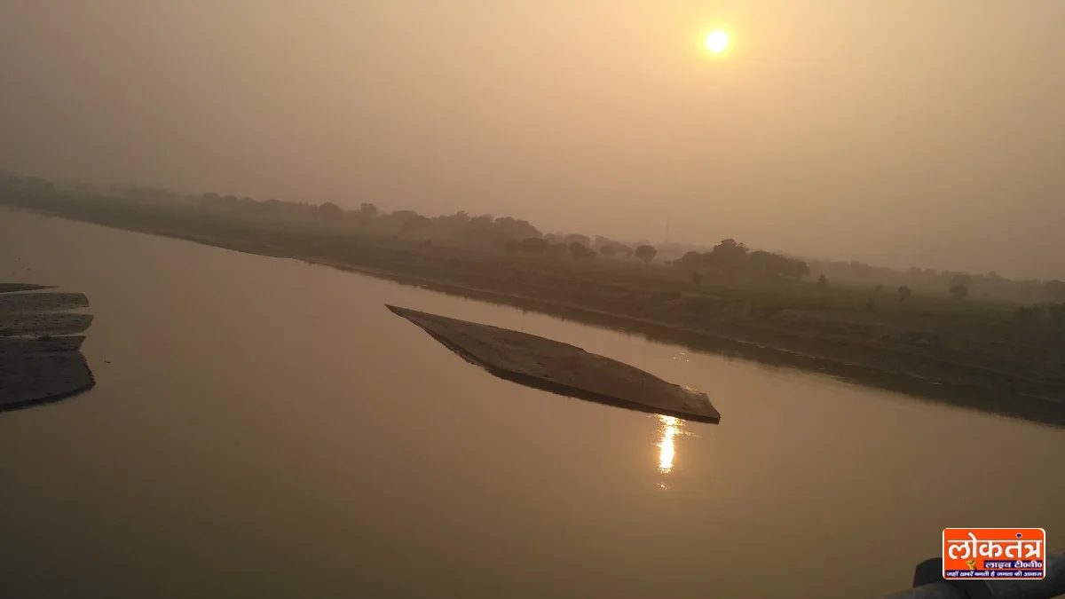 सिद्धार्थनगर: राप्ती का जलस्तर बढ़ा, डीएम ने बाढ़ प्रभावित गांवों का जायजा लेकर राहत के निर्देश दिए