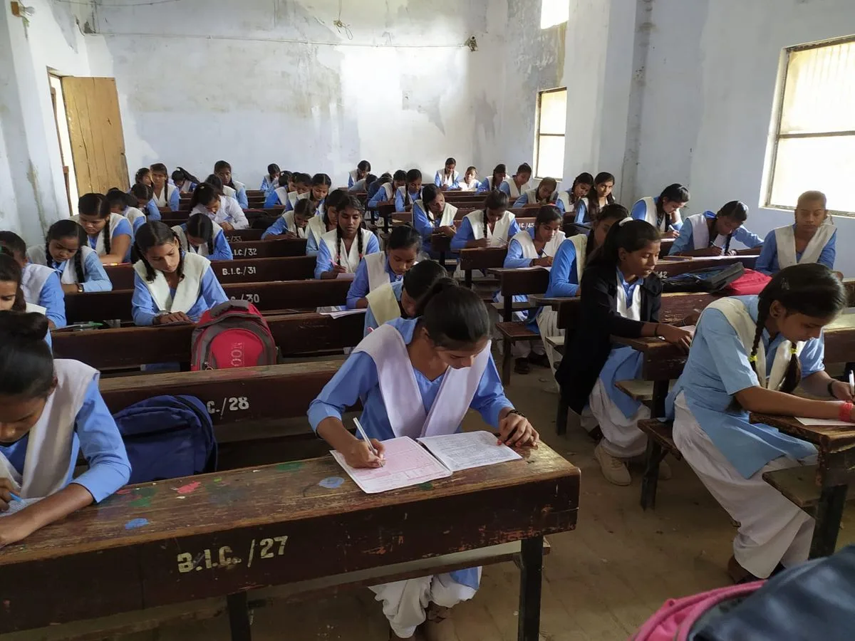 अयोध्या के तारुन ब्लॉक में भारतीय संस्कृति ज्ञान परीक्षा आयोजित, 15 केंद्रों पर 825 विद्यार्थियों ने लिया हिस्सा