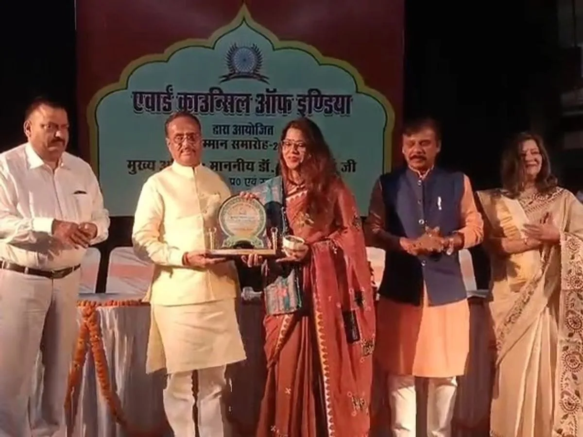 लखनऊ में ‘पढ़ेगा भारत, बढ़ेगा भारत’ के तहत चाणक्य सम्मान समारोह, शिक्षा के क्षेत्र में योगदान देने वाली हस्तियां सम्मानित