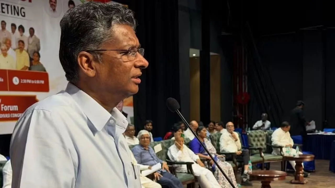 SIR पर बयान देकर घिरे कर्नाटक के मंत्री सतीश जारकीहोली का यू-टर्न, बोले- मीडिया ने बात को तोड़-मरोड़कर पेश किया