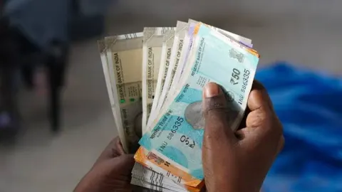 RBI के फैसले से FD वालों की होगी मौज? ब्याज बढ़ने की उम्मीद, जानें पूरा गणित