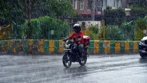 Weather Update Today: दिल्ली-NCR से यूपी-बिहार तक बदलेगा मौसम, आंधी-बारिश का अलर्ट; आगरा रहा सबसे गर्म