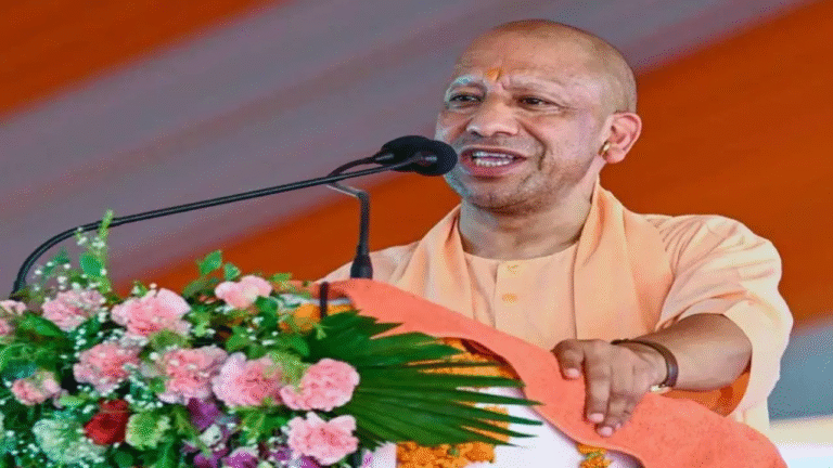 UP News: उत्तराखंड महोत्सव में बढ़ेगी रौनक, आज शाम 7 बजे गोमती तट पर पहुंचेंगे सीएम योगी