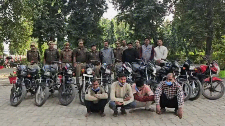 Mainpuri News: अंतर-जनपदीय वाहन चोर गिरोह का भंडाफोड़, 10 चोरी की बाइकें बरामद – चार बदमाश गिरफ्तार