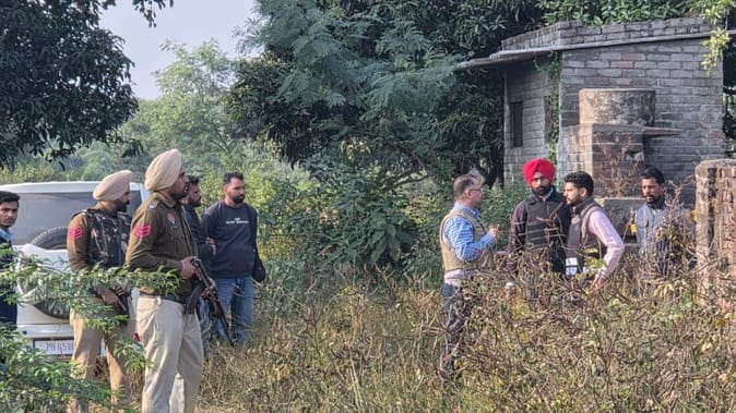 Punjab News: लॉरेंस बिश्नोई गैंग के चार शूटर गिरफ्तार, दो घायल — भारी मात्रा में हथियार बरामद