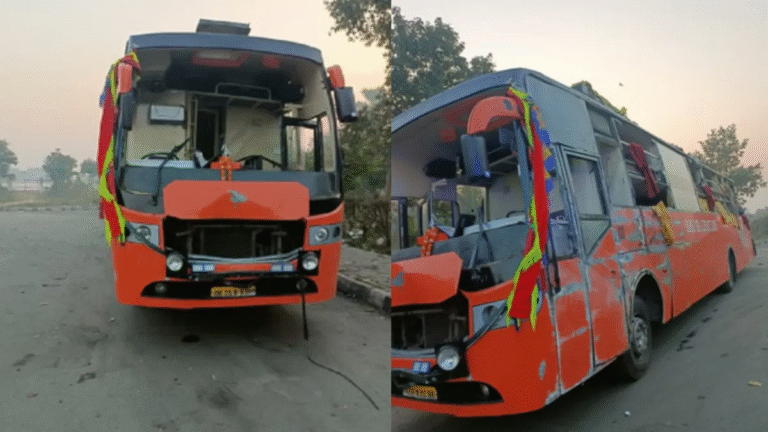 Kanpur Road Accident: आगरा-लखनऊ एक्सप्रेसवे पर डबल डेकर बस पलटी, तीन यात्रियों की मौत, 25 से अधिक घायल