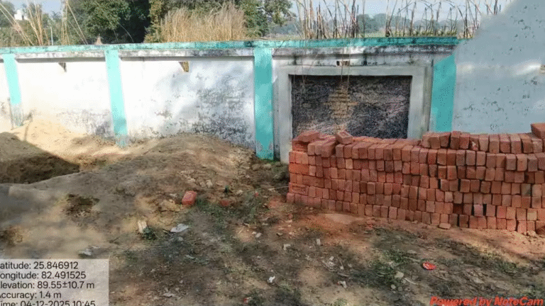 Jaunpur News: ग्राम औकां में शहीद स्मारक के पास वॉटर टैंक निर्माण पर विवाद, ग्रामीणों में रोष