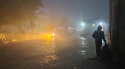 कोहरा-गलन से प्रदेश के 48 जिले प्रभावित, सरकार का अलर्ट; स्कूलों की छुट्टी 27 तक जारी