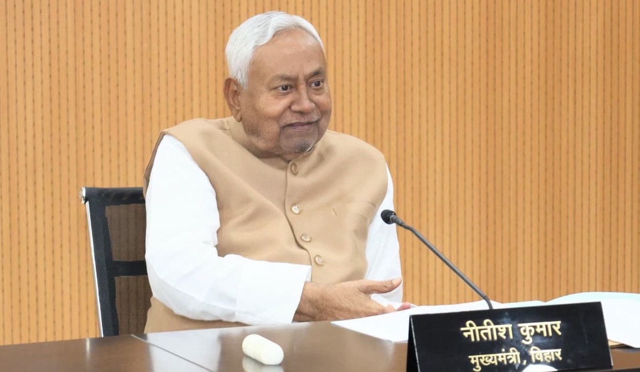 हिजाब विवाद पर नीतीश कुमार को पाकिस्तानी आतंकी की धमकी, माफी नहीं तो अंजाम भुगतने की चेतावनी