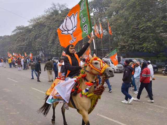 BMC के बाद अब चंडीगढ़ में खिला कमल, BJP का ट्रिपल धमाल, देखते रह गए केजरीवाल, कांग्रेस मैदान छोड़कर भागी
