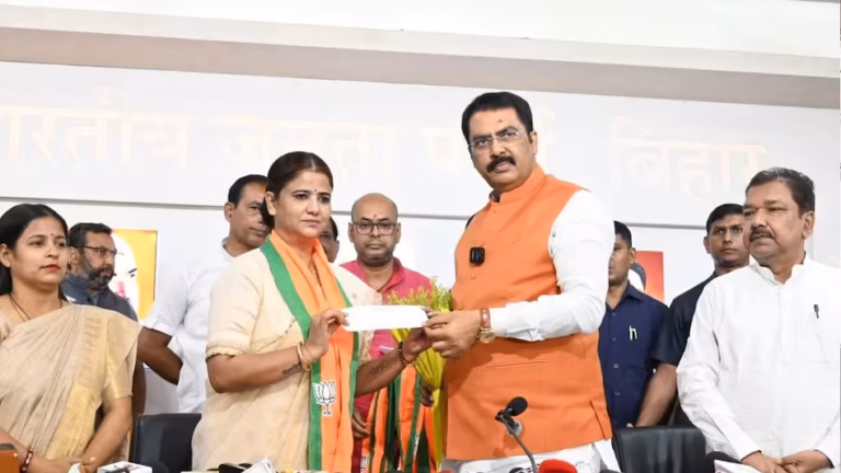 RJD छोड़ BJP में शामिल होते ही रितु जायसवाल का बड़ा बयान, बोलीं- "जो व्यक्ति और जो पार्टी राष्ट्रहित की बात करे, उसके साथ चलना जरूरी"