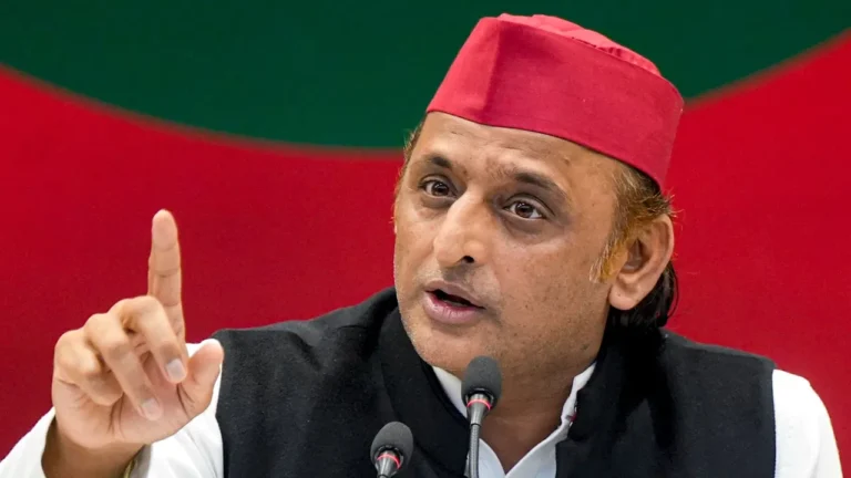 बिजली कटौती पर अखिलेश का हमला, CM योगी को बताया ‘सबसे असफल मुख्यमंत्री’