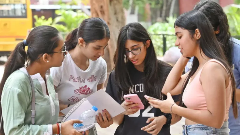 CBSE 12th Revaluation 2026: सीबीएसई 12वीं पुनर्मूल्यांकन प्रक्रिया की तारीख घोषित, जानें कब से शुरू होगा आवेदन