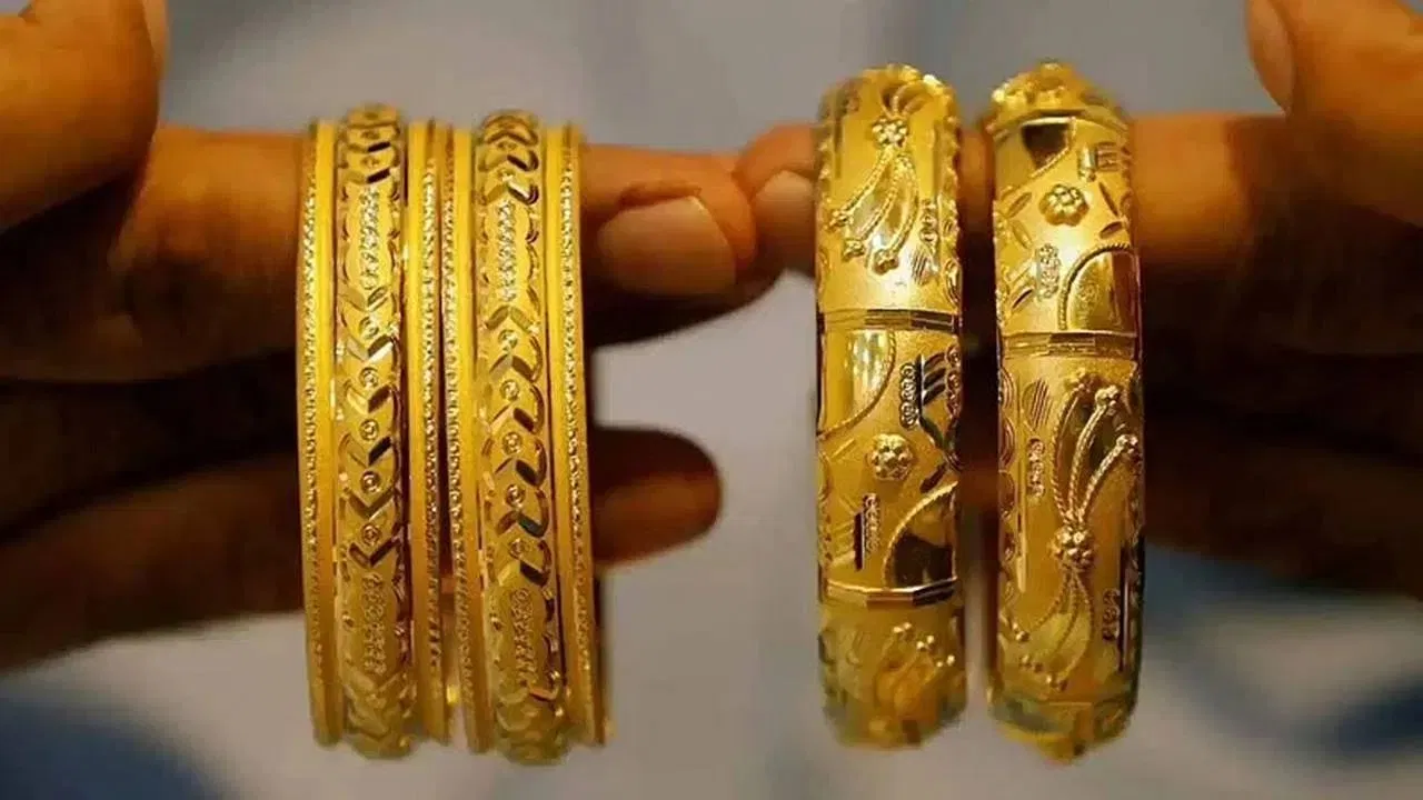 आज सोने के दाम में गिरावट, जानिए 10 ग्राम गोल्ड का नया भाव