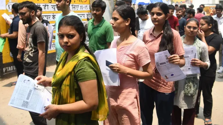 पेपर लीक के बाद NEET री-एग्जाम: कई राज्यों ने छात्रों को दी राहत, फ्री बस यात्रा का ऐलान