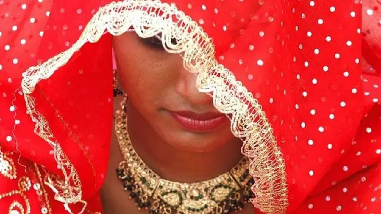 बॉयफ्रेंड से शादी के बाद रिश्ते में आई दरार, पैर टूटने पर मायके गई पत्नी, प्रेग्नेंसी रिपोर्ट के बाद रखी ये मांग