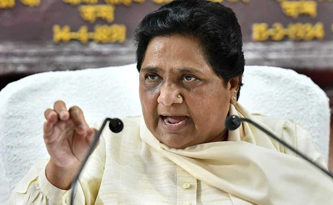 ब्राह्मण वोट बैंक पर मायावती का बड़ा दांव, बोलीं- BSP ही दिलाएगी सम्मान; अखिलेश पर भी साधा निशाना