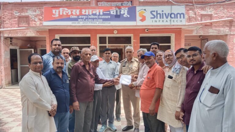 चौमू पौराणिक नहर में फेंके जा रहे मवेशियों के अवशेष, धार्मिक भावनाएँ आहत स्थानीय निवासियों ने पुलिस से की कड़ी कार्रवाई की मांग