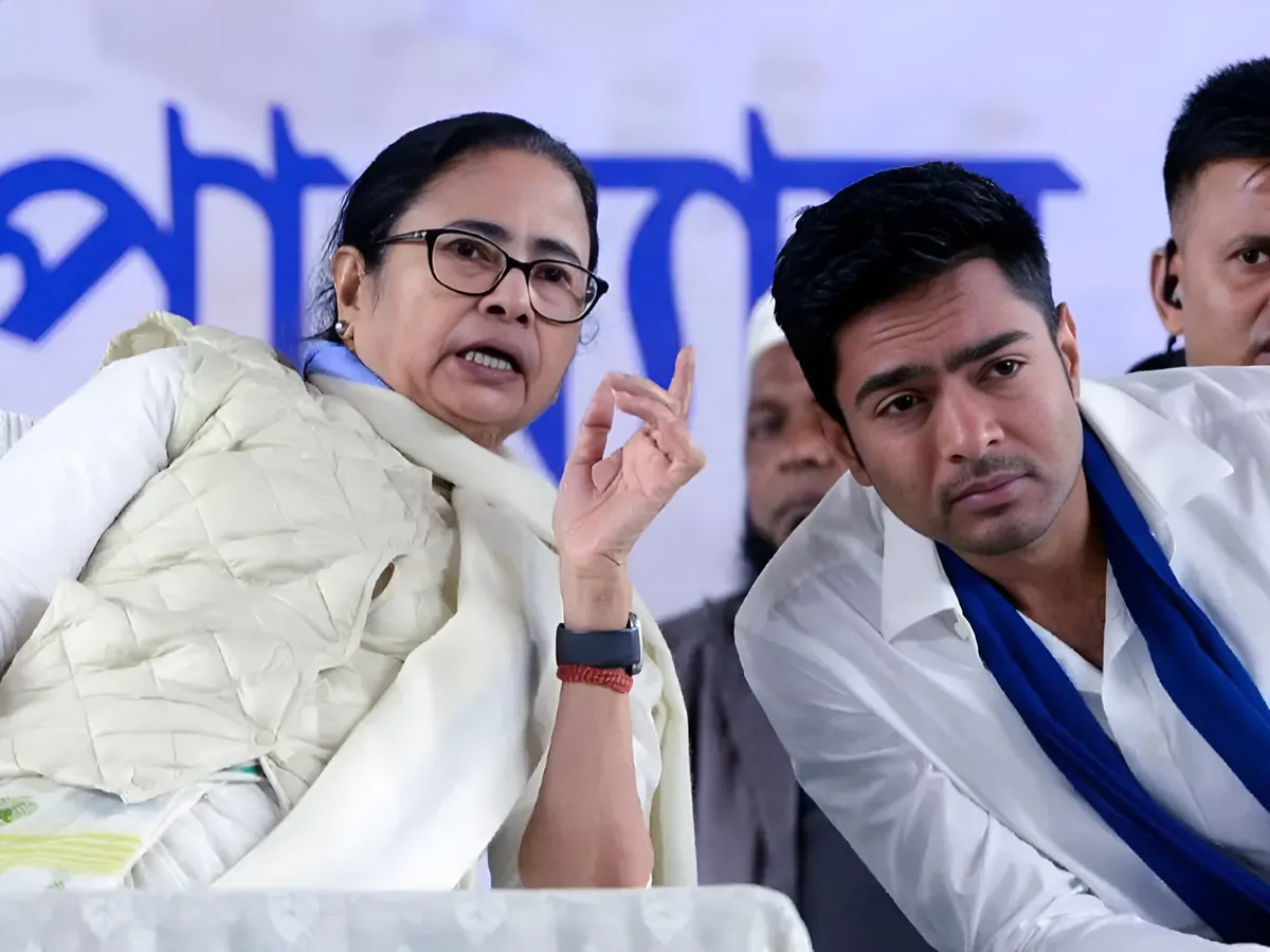 TMC में बढ़ी हलचल! अभिषेक बनर्जी के आवास पर पुलिस और केंद्रीय बलों की तैनाती से सियासी पारा चढ़ा