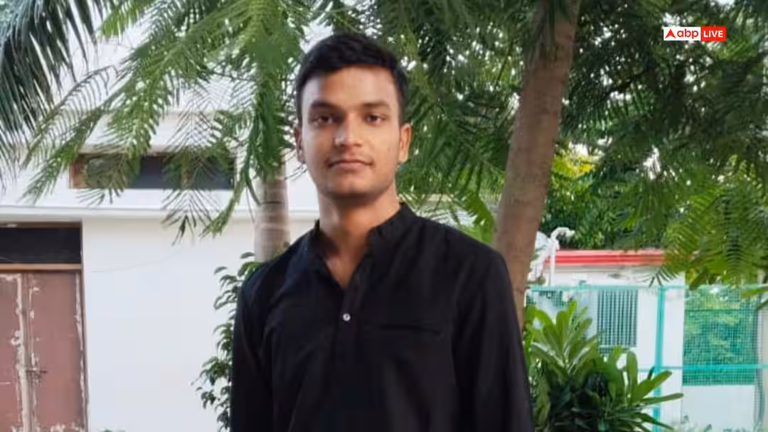 Ghaziabad News: गर्लफ्रेंड के फ्लैट में मिला यूनिवर्सिटी टॉपर छात्र का शव, पुलिस ने तीन युवतियों को हिरासत में लिया