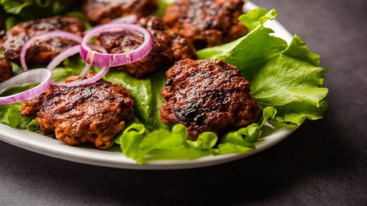 Tunday Kabab: टुंडे कबाब को उसका यह नाम कैसे मिला? जानिए क्या है इस मशहूर डिश का इतिहास