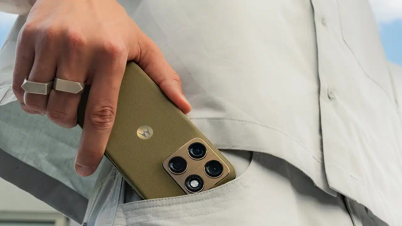 मिलिट्री-ग्रेड मजबूती के साथ आया Motorola का नया स्मार्टफोन, फीचर्स जानकर रह जाएंगे हैरान
