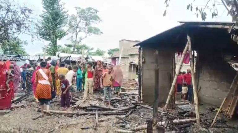 शिवहर में सिलेंडर ब्लास्ट से बड़ा हादसा, 8 घर जले; 6 लोग झुलसे, मुजफ्फरपुर रेफर