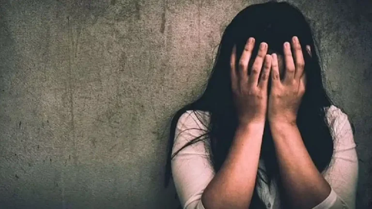 चित्रकूट में NEET छात्रा से दरिंदगी! देवांगना घाटी में गैंगरेप का आरोप, CCTV में कैद हुए तीन संदिग्ध