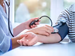 Regular Health Checkup: क्या आप भी बीमार होने पर ही जाते हैं डॉक्टर के पास? जान लें रेगुलर हेल्थ चेकअप के बड़े फायदे