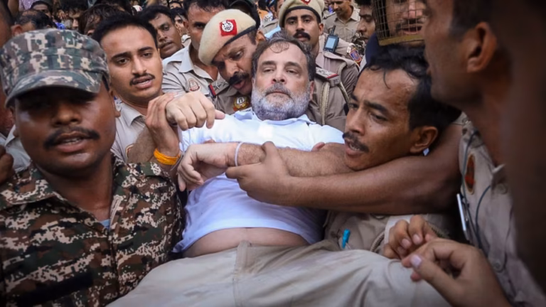 'सरकार जो चाहे मेरे साथ करे, लेकिन घसीटने वाले पुलिसकर्मियों ने भी कहा- इस सरकार को हटाइए': राहुल गांधी