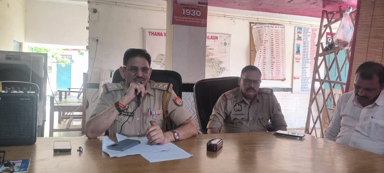 जालौन पुलिस अधीक्षक विनय कुमार के निर्देशानुसार कानून व्यवस्था को चुस्त-दुरुस्त बनाए रखने के उद्देश्य से किए गए प्रशासनिक फेरबदल के तहत, नव-नियुक्त प्रभारी निरीक्षक विनोद कुमार मिश्रा ने सोमवार को विधि-विधान से माधौगढ़ कोतवाली का पदभार ग्रहण कर लिया