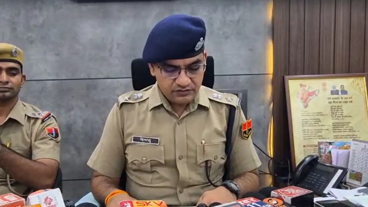 चाचा के घर से 1.5 करोड़ की चोरी, पत्नी के साथ मिलकर भतीजे ने उड़ाया पूरा खजाना; पुलिस ने किया खुलासा