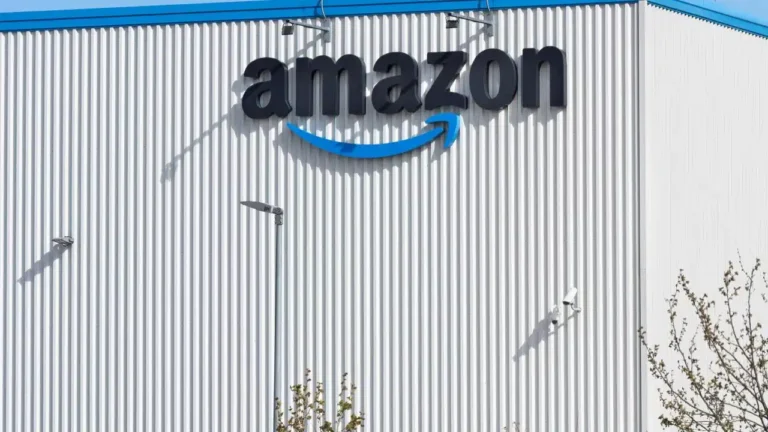 मिडिल ईस्ट में बढ़ा तनाव, ईरान का बड़ा दावा- Amazon AWS डेटा सेंटर पर क्रूज मिसाइलों से किया हमला
