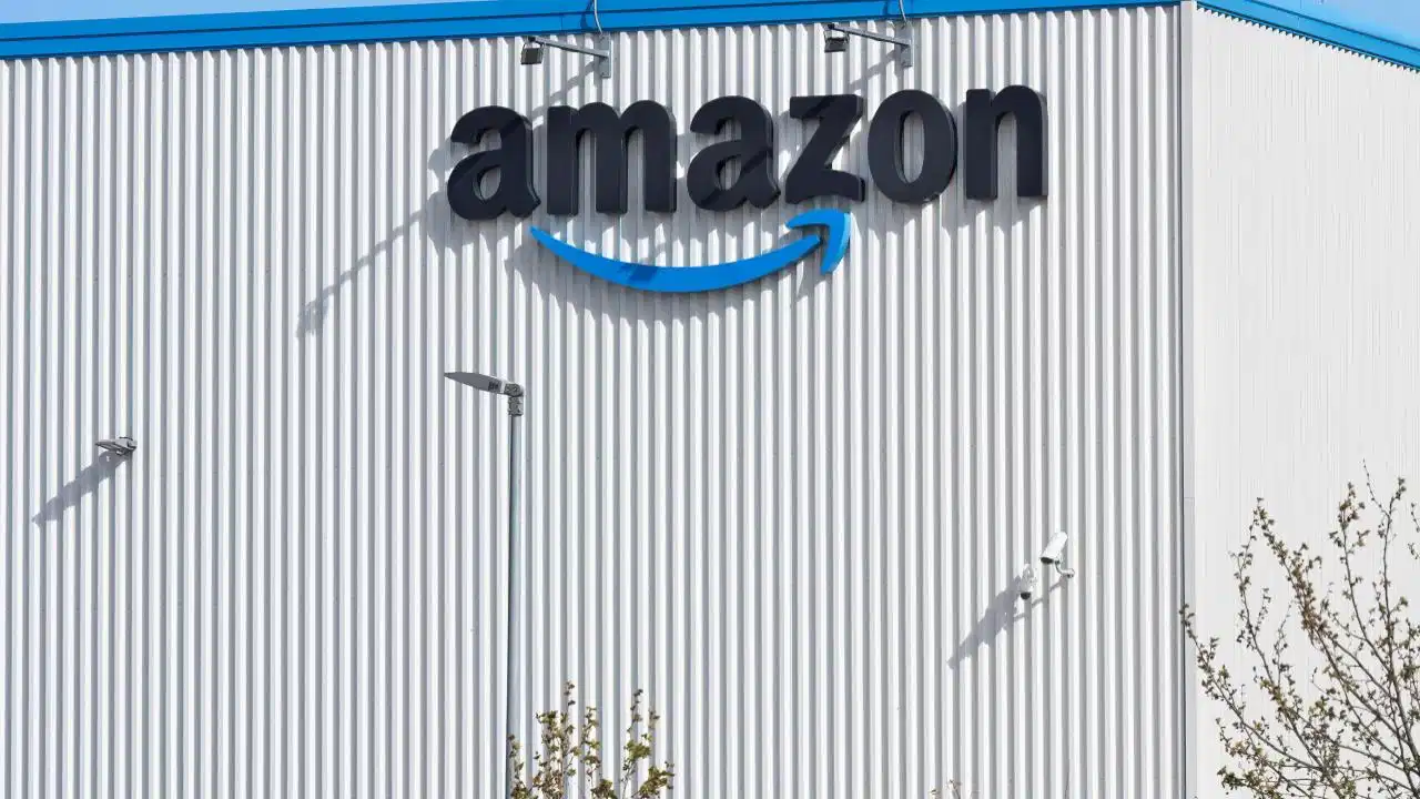मिडिल ईस्ट में बढ़ा तनाव, ईरान का बड़ा दावा- Amazon AWS डेटा सेंटर पर क्रूज मिसाइलों से किया हमला