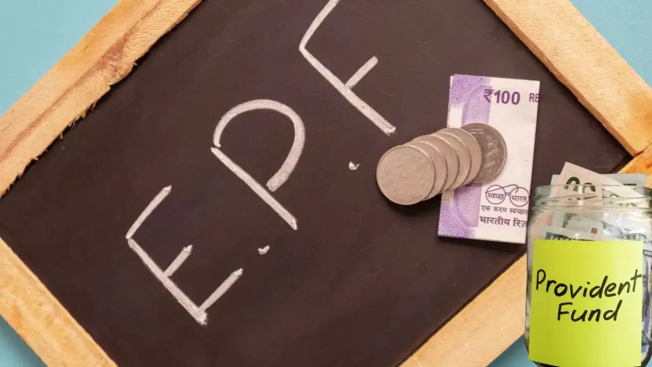 पुराना PF खाता न छोड़ें! EPFO के पास पड़े हैं ₹9,330 करोड़, ऐसे चेक करें बैलेंस और निकालें अपना पैसा