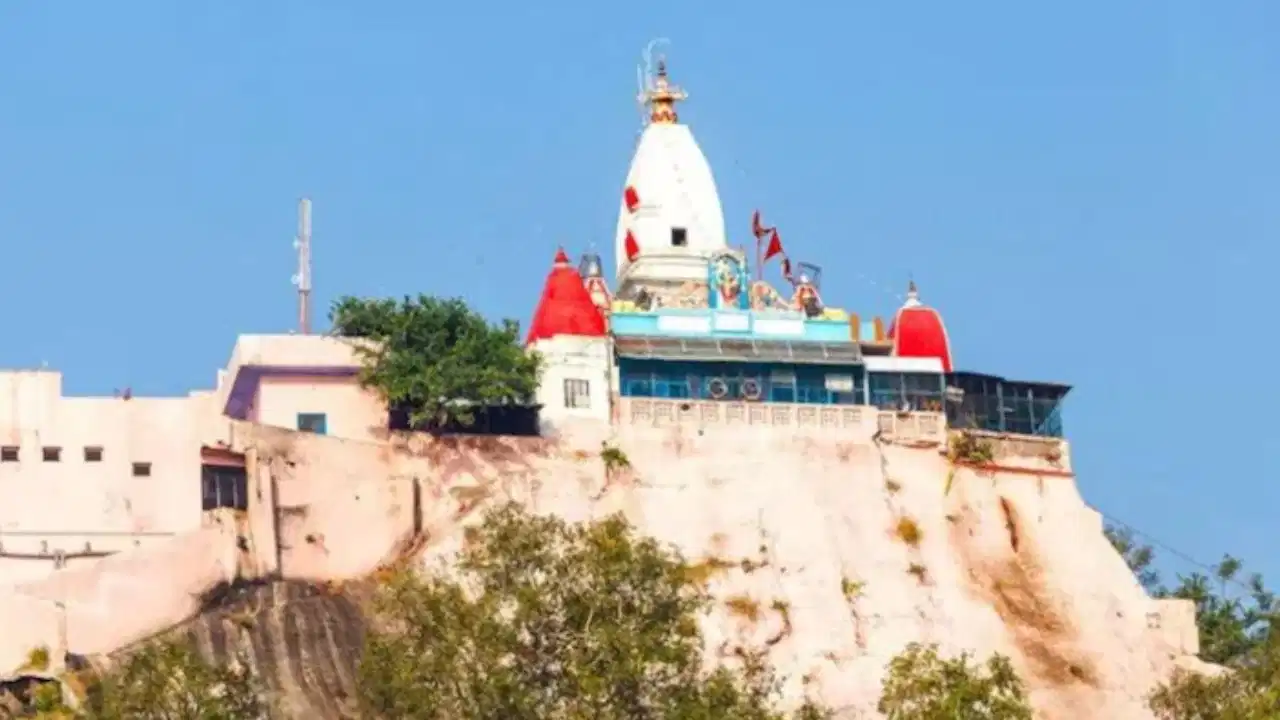 हरिद्वार के मनसा देवी मंदिर में 'नो पॉकेट' ड्रेस कोड लागू, पुजारियों और कर्मचारियों को दिए गए बिना जेब वाले वस्त्र