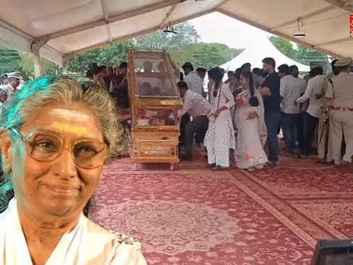 S Janaki Last Rites: राजकीय सम्मान के साथ हुआ 'जानकी अम्मा' का अंतिम संस्कार, नम आंखों से फैंस और कलाकारों ने दी अंतिम विदाई