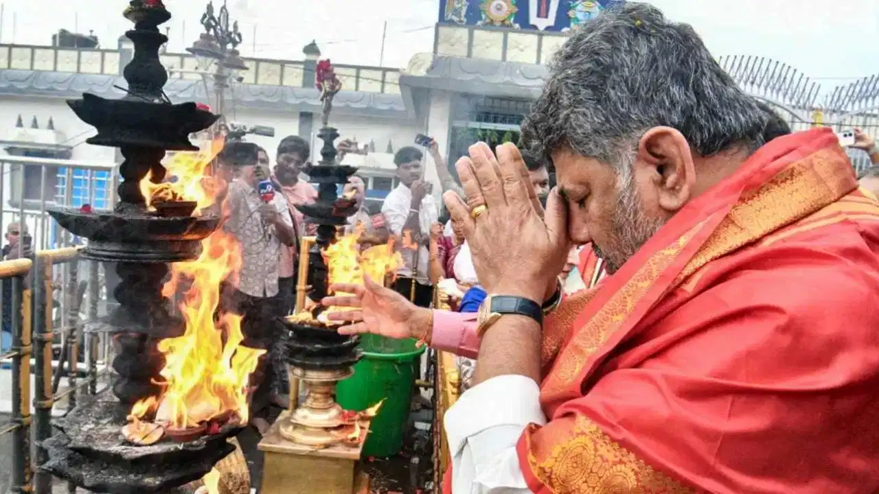 तिरुपति मंदिर की 400 साल पुरानी परंपरा में बदलाव, अब कर्नाटक के मंत्री और विधायक भी पहली आरती में हो सकेंगे शामिल