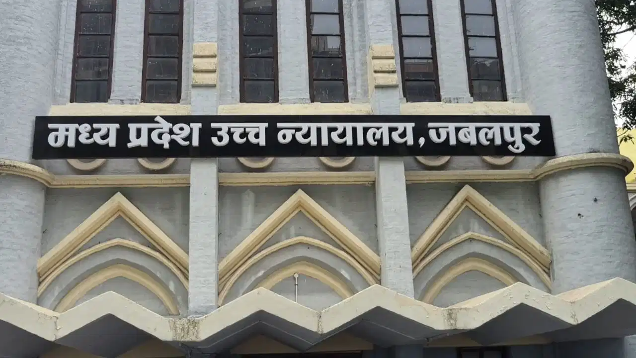 'नो कैश, ओनली केयर'… हाईकोर्ट का अनोखा आदेश, वकील से कहा– अनाथालय में करें सेवा, तभी मिलेगी राहत