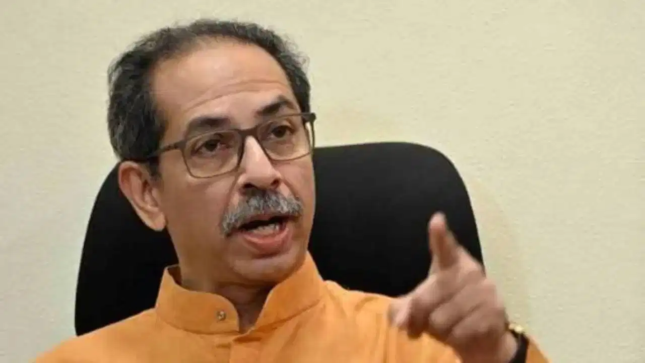 Uddhav Thackeray: सोनम वांगचुक और अभिजीत दीपके के समर्थन में उतरे उद्धव ठाकरे, राहुल गांधी से भी की साथ आने की अपील