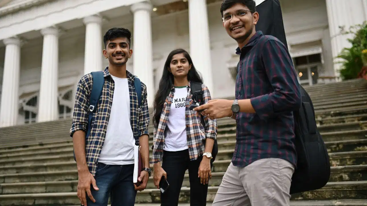 सरकारी शिक्षक बनने का सुनहरा मौका! हिमाचल प्रदेश में 3,468 पदों पर होगी भर्ती, जानिए पूरी जानकारी