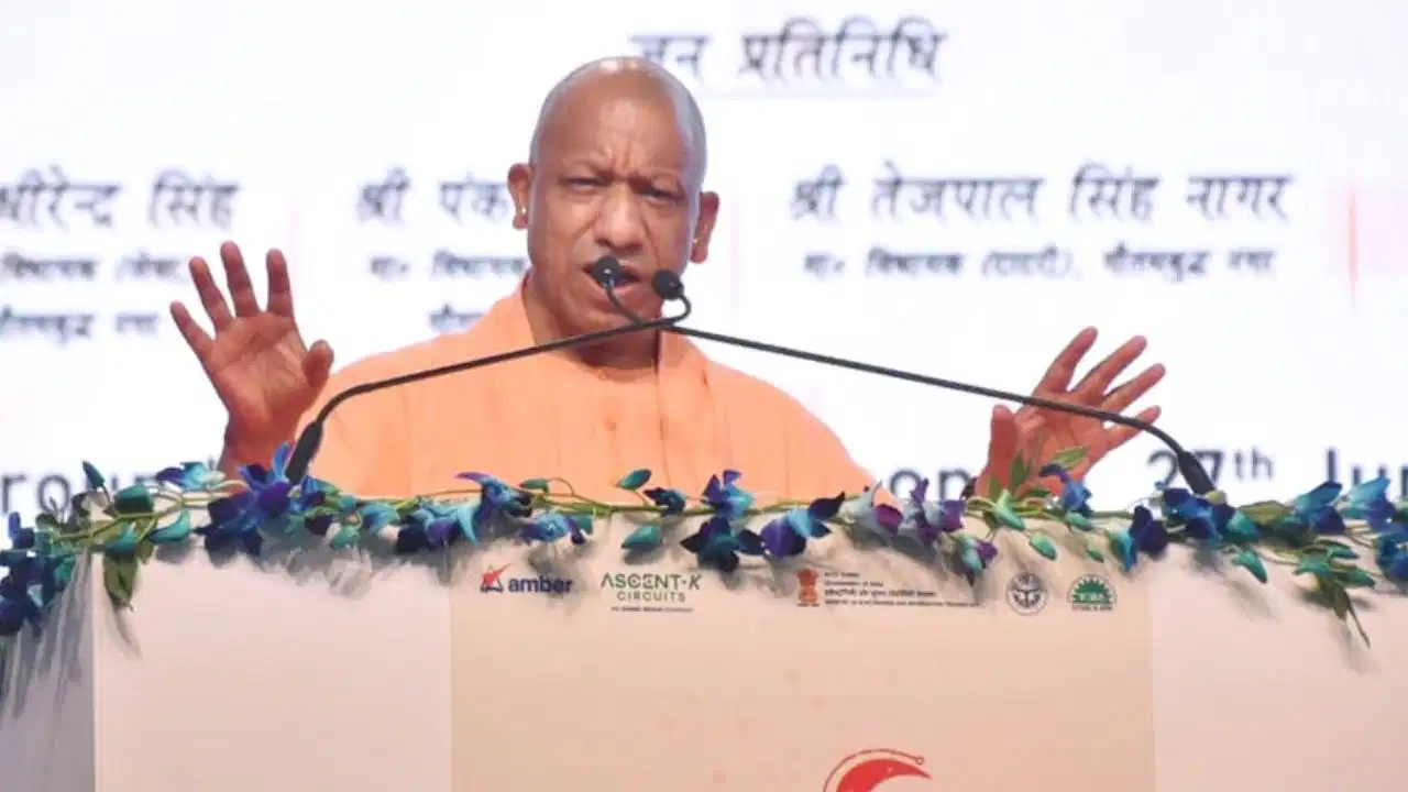 'हनुमानगढ़ी में नमाज पढ़वाने वाले आज आस्था की बात कर रहे हैं', अयोध्या में विपक्ष पर जमकर बरसे CM योगी