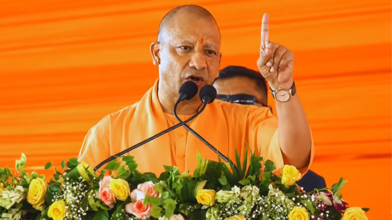 'ना कर्फ्यू, ना दंगा, माफिया का सफाया', बुलंदशहर में विपक्ष पर जमकर बरसे CM योगी