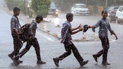 यूपी में धीमी हुई बारिश की रफ्तार, इस दिन से फिर बदलेगा मौसम