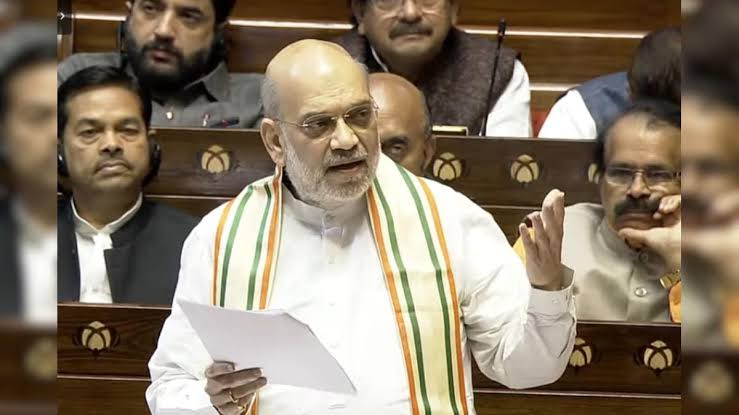 लोकसभा में कल छात्रों के मुद्दे पर बयान दे सकते हैं अमित शाह, राहुल गांधी और खरगे की अहम बैठक; संसद गतिरोध खत्म करने की कोशिश तेज