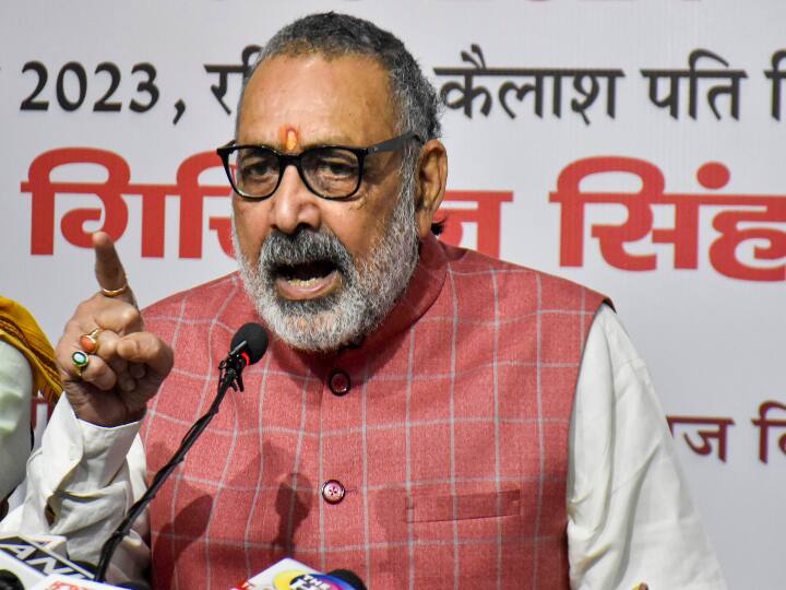 राहुल गांधी पर गिरिराज सिंह का तीखा हमला, UCC पर अखिलेश-ओवैसी को घेरा; बोले- ‘बातचीत होगी, जबरदस्ती नहीं’