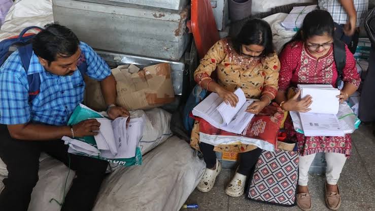 SIR पर Form-6 को लेकर चुनाव आयोग का जवाब, घोषणा पत्र को लेकर बताई पूरी व्यवस्था